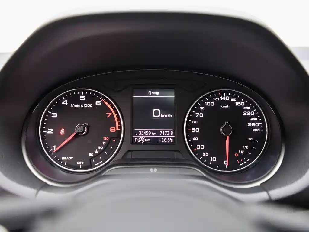Audi Q2L 2021 35 TFSI Entry Dynamic