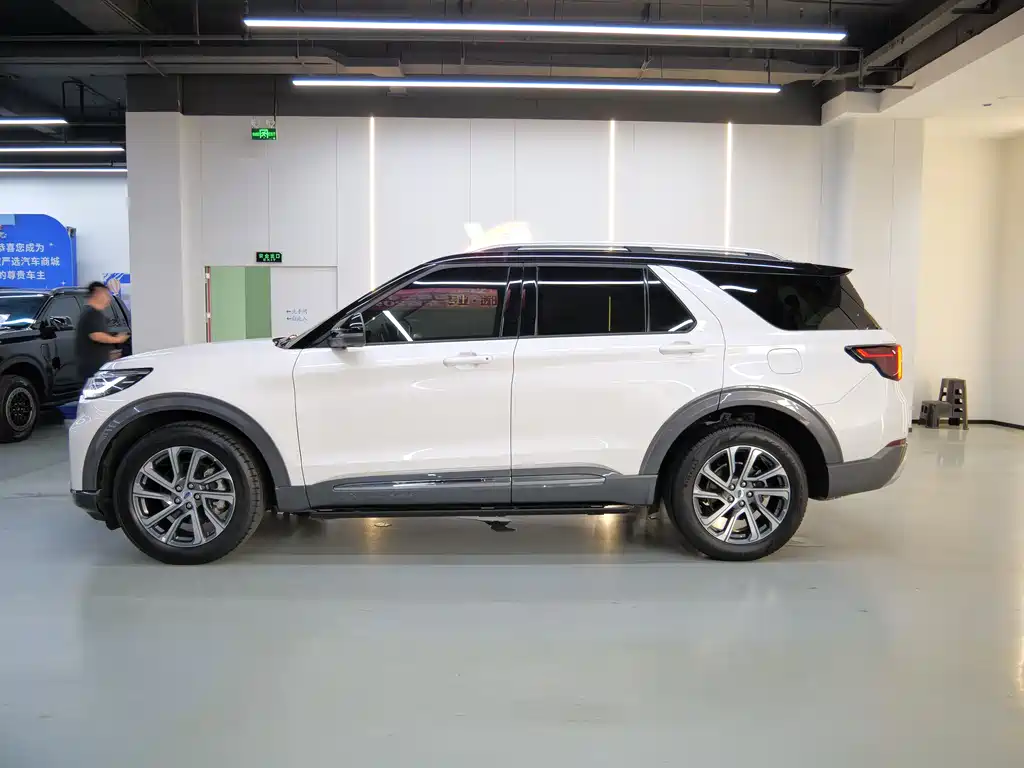 Ford Explorer 2023 EcoBoost 285 AWD Wind Plus Edition 6-Seater
