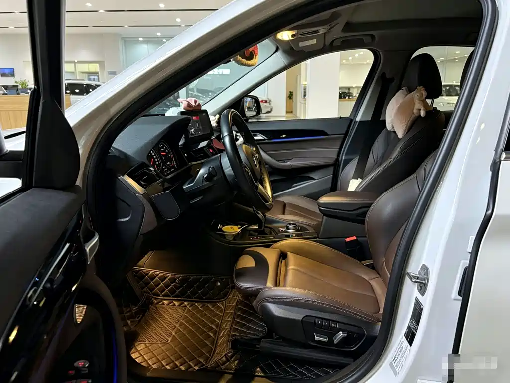 BMW X1 2021 sDrive25Li Leading Edition