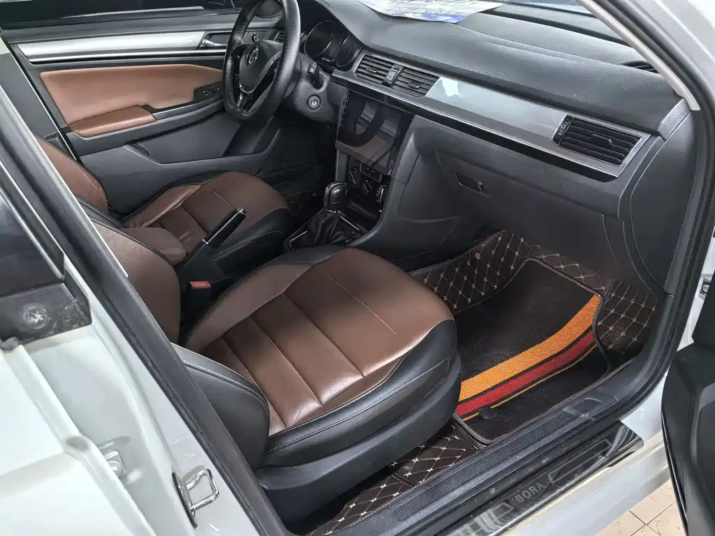 Volkswagen Bora 2016 1.6L Automatic Comfort
