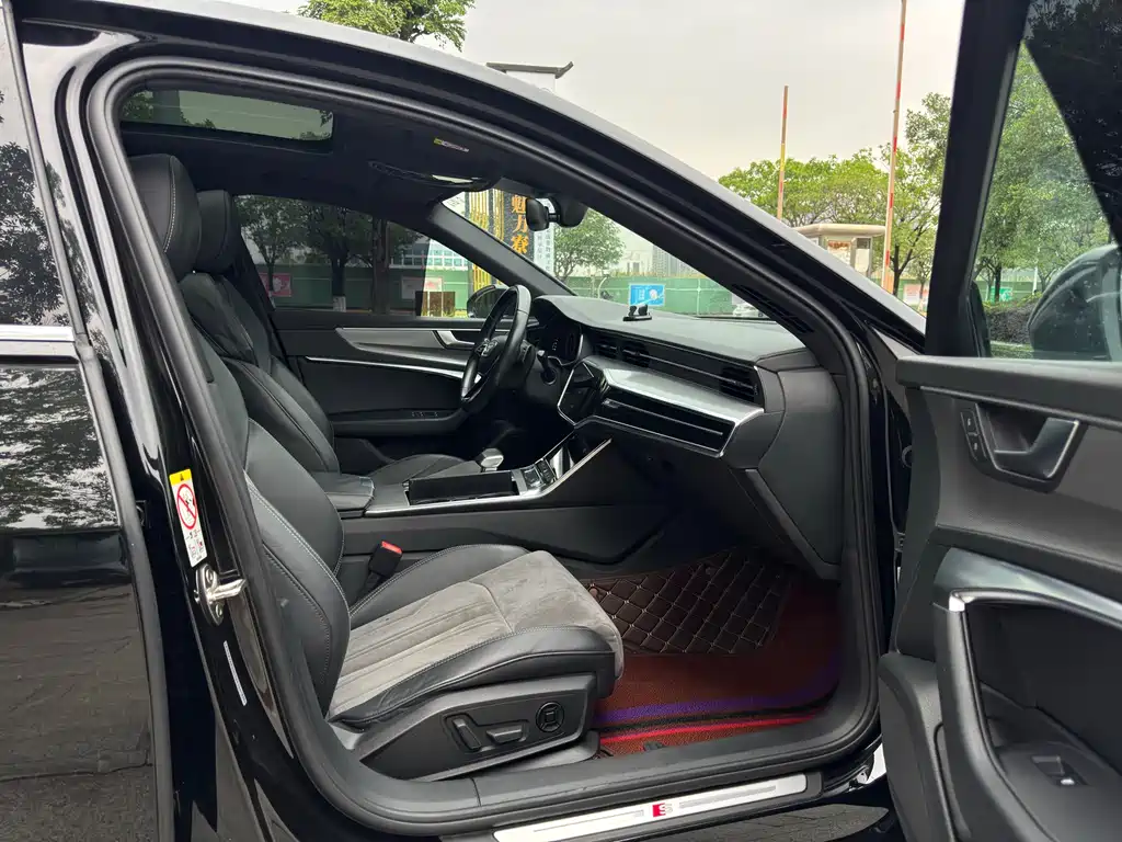 Audi A6L 2022 40 TFSI Luxury Elegant Edition
