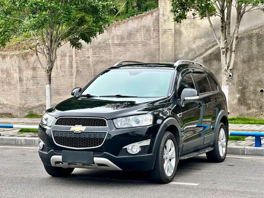 Chevrolet Captiva 2014 2.4L AWD Flagship Edition 7-Seater