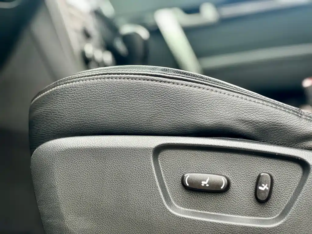 Chevrolet Captiva 2014 2.4L AWD Flagship Edition 7-Seater