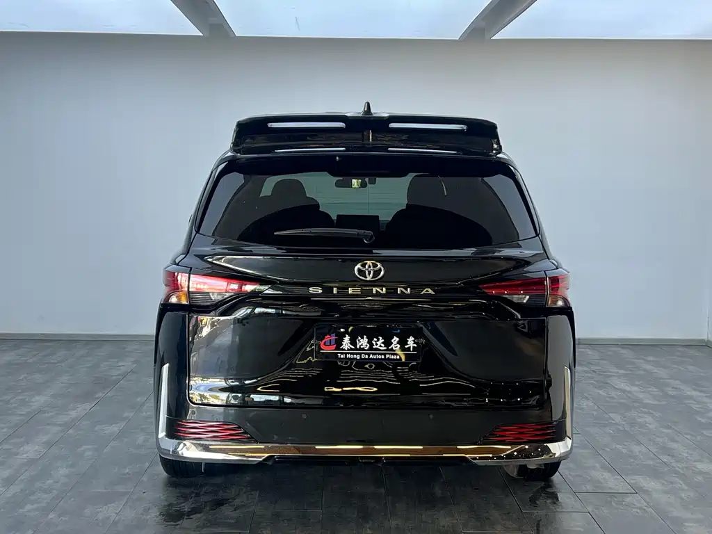 Toyota Sienna 2024 2.5L Hybrid Premium Edition