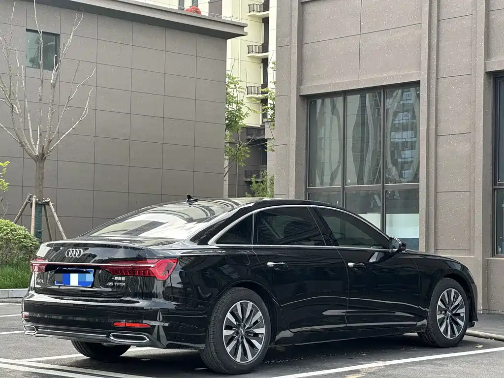 Audi A6L 2021 45 TFSI Zhenxuan Zhiya Edition
