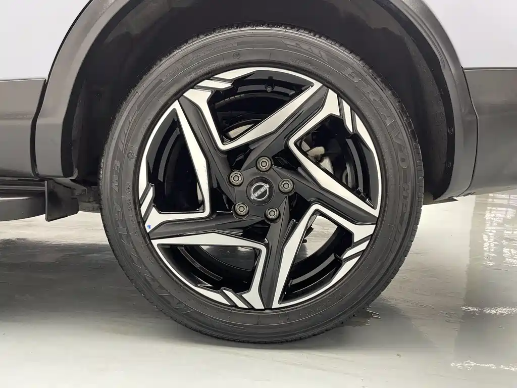 Nissan Qashqai 2025 Honor 2.0L CVT XV+ Leading Edition