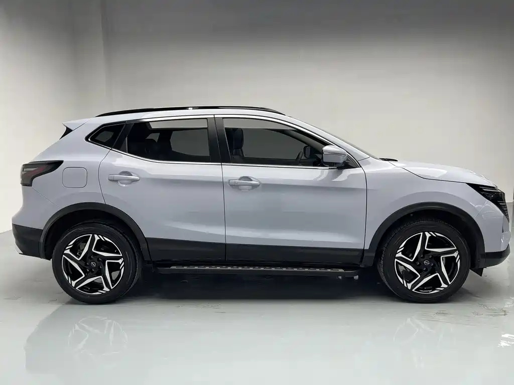 Nissan Qashqai 2025 Honor 2.0L CVT XV+ Leading Edition