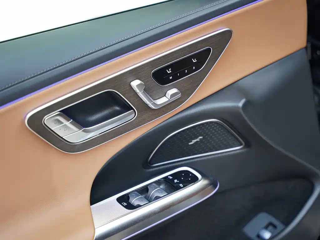 Mercedes-Benz E-Class 2024 E 300 L Fashion Edition