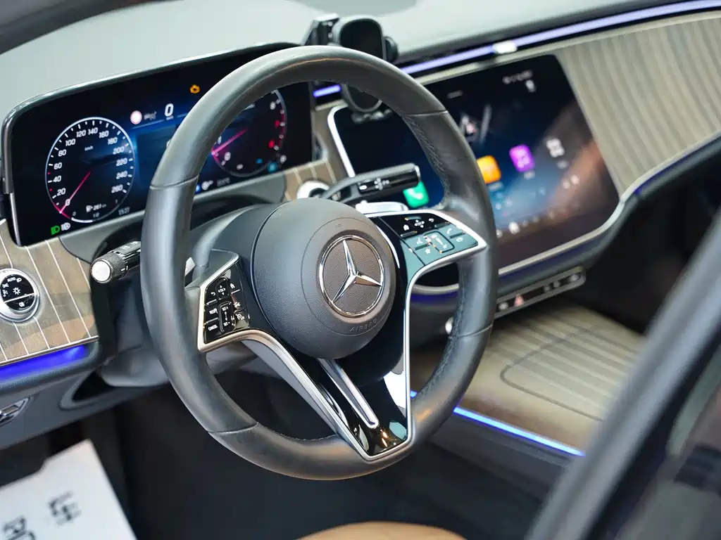 Mercedes-Benz E-Class 2024 E 300 L Fashion Edition