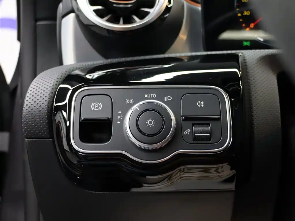 Mercedes-Benz CLA AMG 2022 AMG CLA 45 4MATIC+