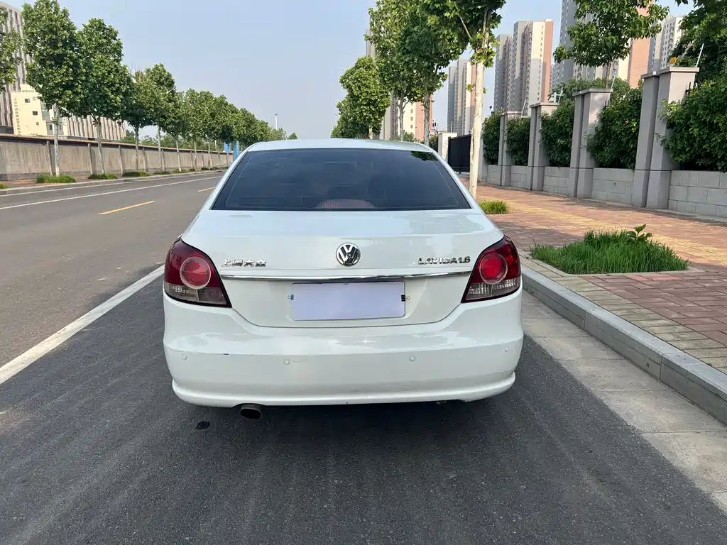 Volkswagen Lavida 2011 1.6L Automatic Pinxuan Edition