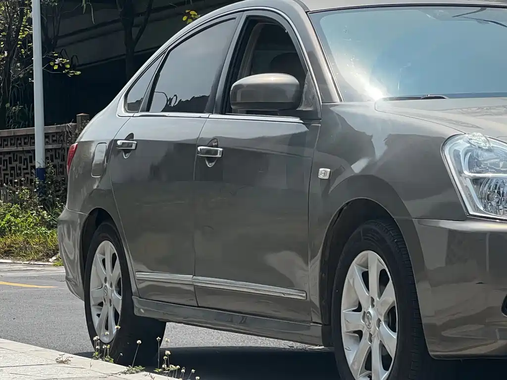 Nissan Sylphy 2009 1.6XL Automatic Luxury Sunroof Edition