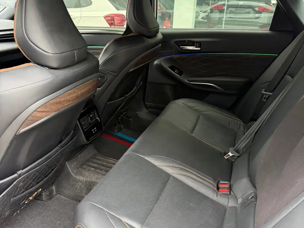 Toyota Avalon 2024 Hybrid 2.0L Premium Edition