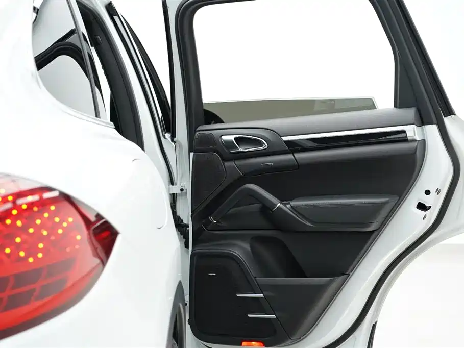 Porsche Cayenne 2011 3.0T