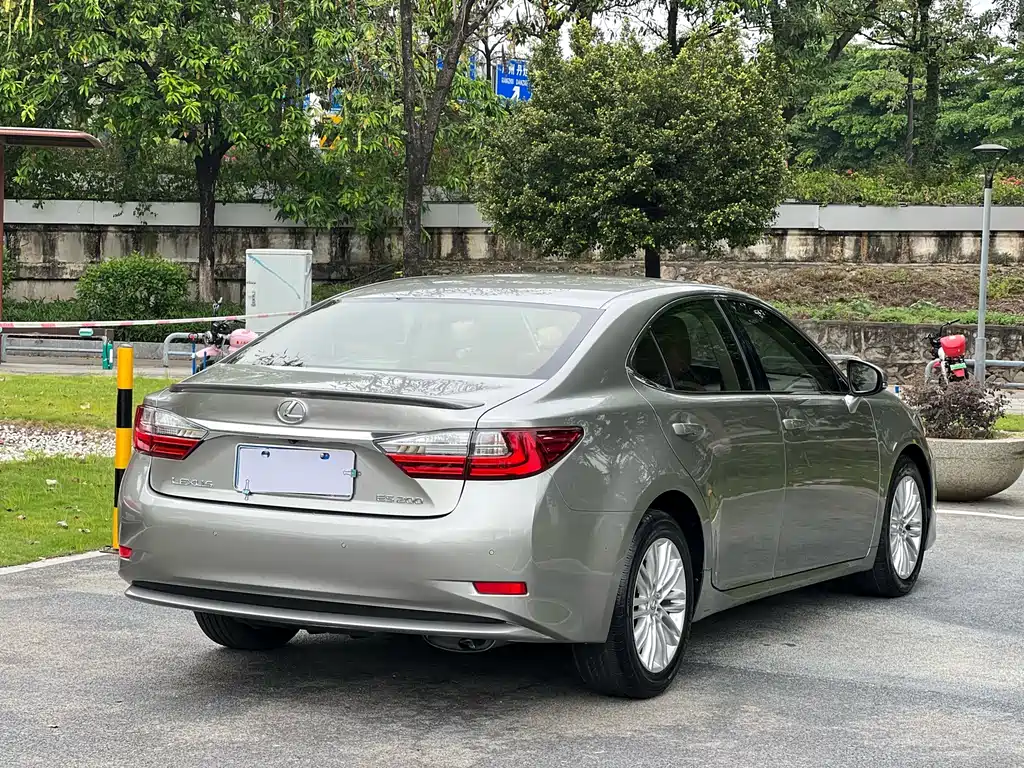 Lexus ES 2015 200 Elite Edition