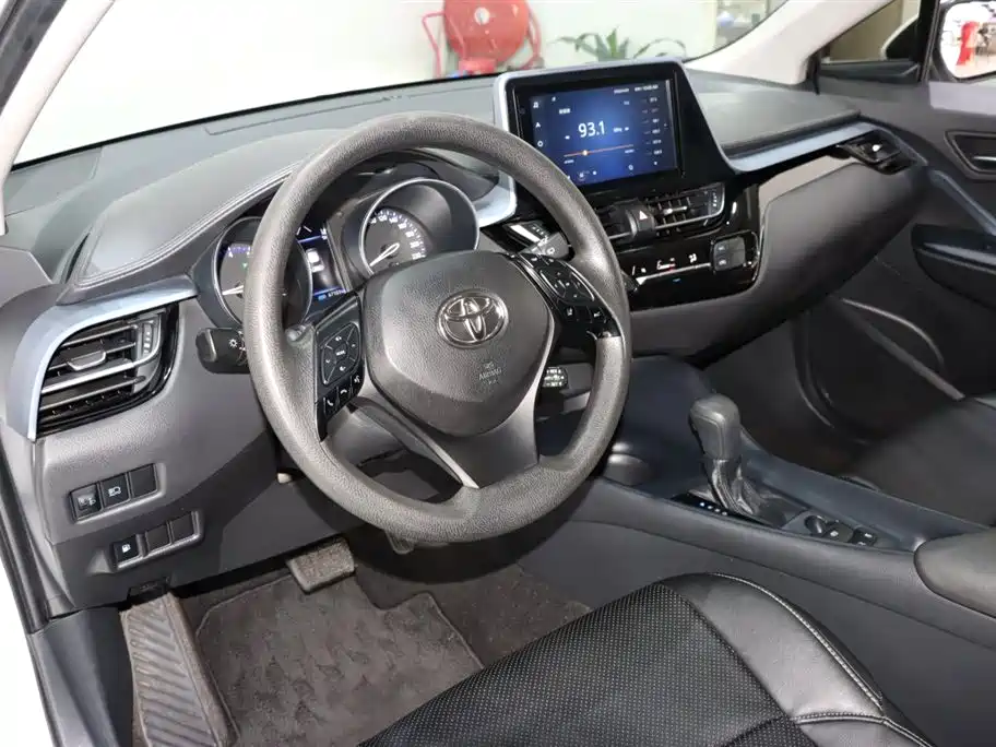 Toyota IZOA 2021 2.0L Yixiang Edition
