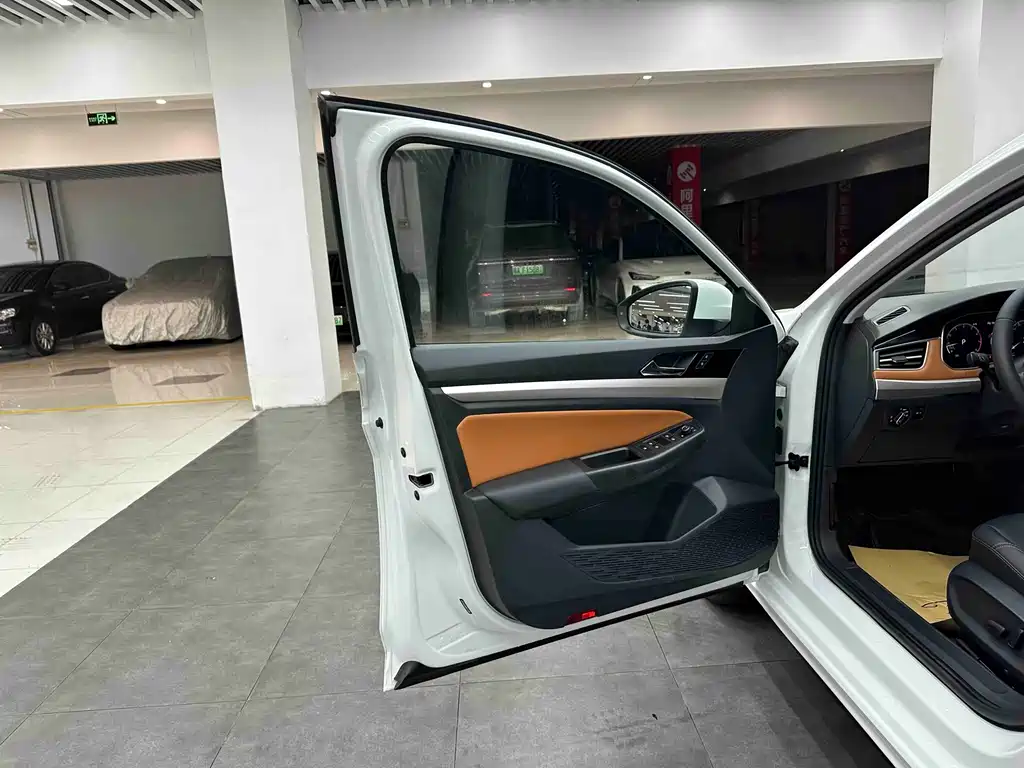 Bora 2023 200TSI DSG Yuexing PRO Edition