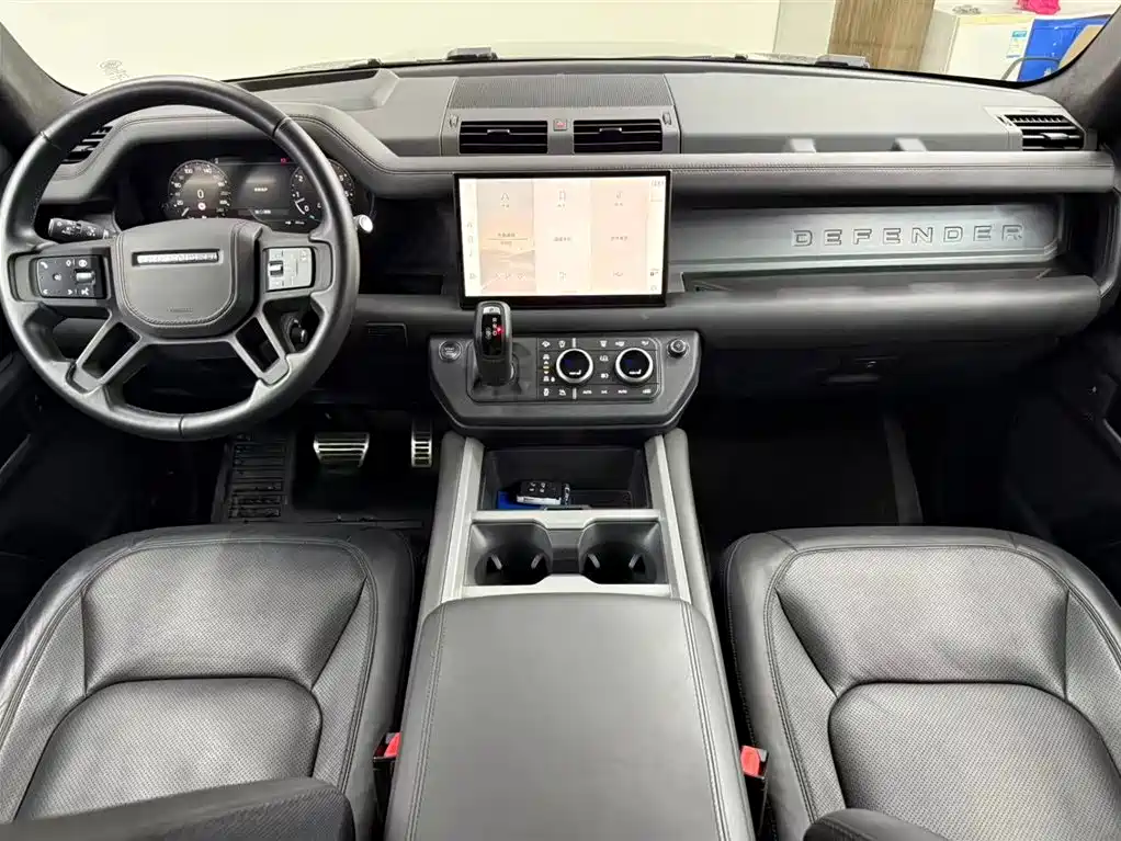Land Rover Defender 2025 110 3.0T P400 X
