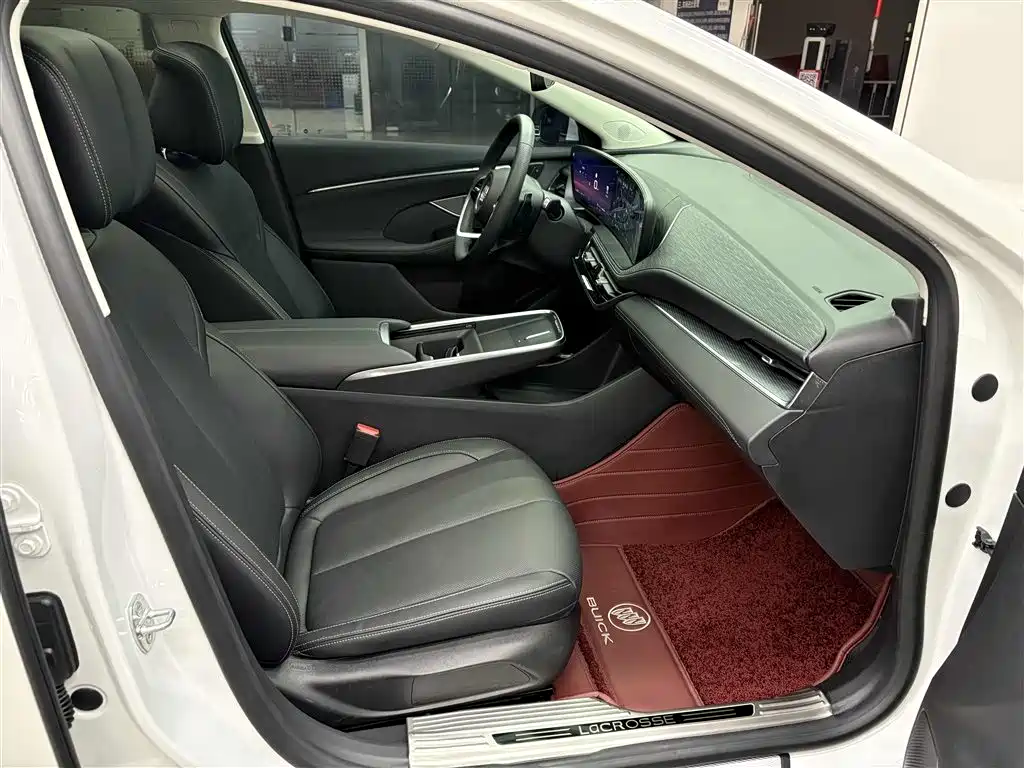 Buick LaCrosse 2023 28T Yuezun Edition
