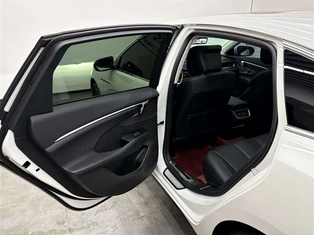Buick LaCrosse 2023 28T Yuezun Edition