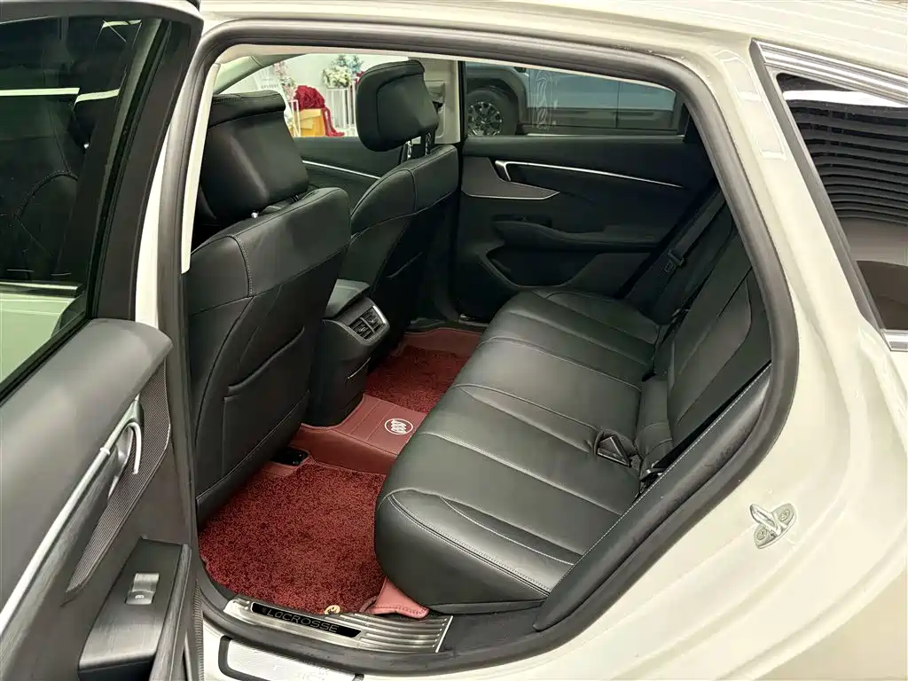 Buick LaCrosse 2023 28T Yuezun Edition