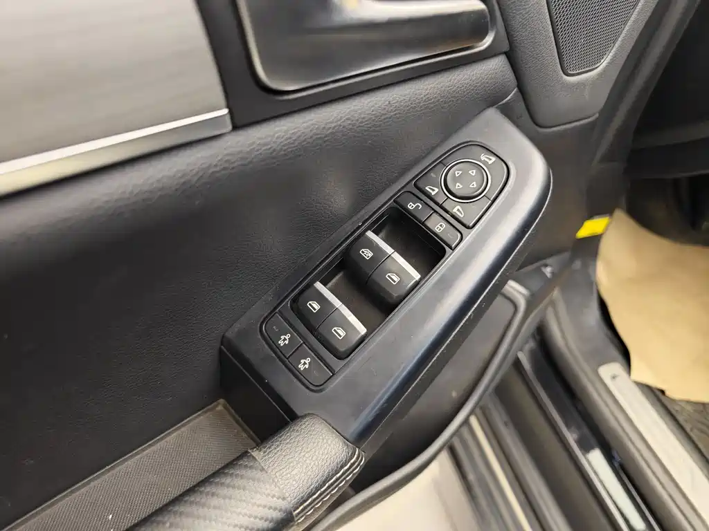 BYD Tang 2019 2.0T Automatic Intelligent Connected Zunyue Edition 7-Seater China VI