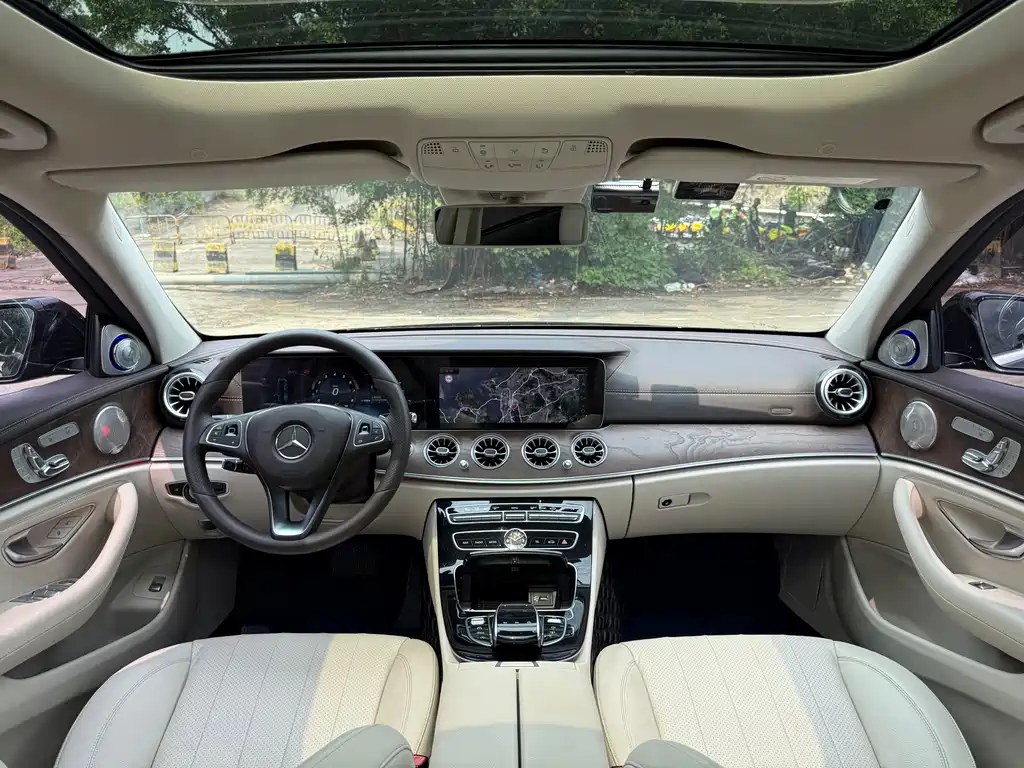 Mercedes-Benz E-Class 2018 E 300 L Luxury