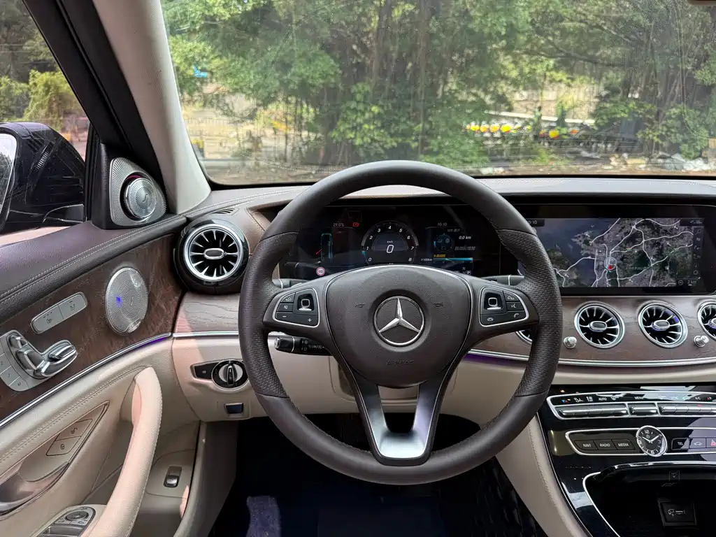 Mercedes-Benz E-Class 2018 E 300 L Luxury