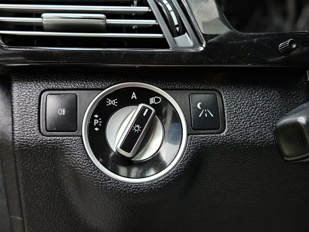 Mercedes-Benz E-Class 2011 E 300 L Fashion Luxury Edition