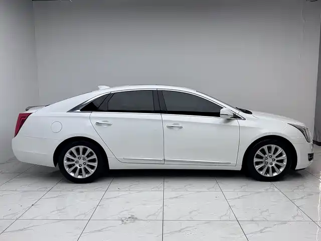 Cadillac XTS 2017 28T Technical