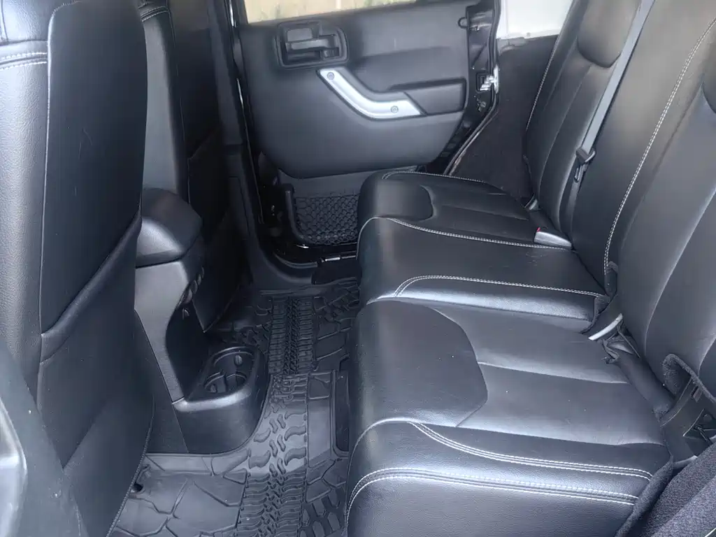 Jeep Wrangler 2017 3.0L Sahara 4-Door Comfort Edition