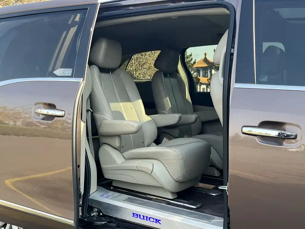 Buick GL8 2018 28T Luxury Edition China VI