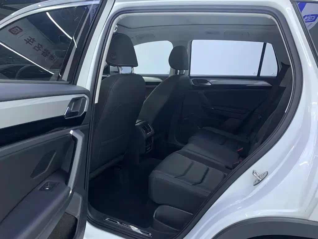 Volkswagen Tayron 2022 280TSI FWD Luxury Smart Connect Edition
