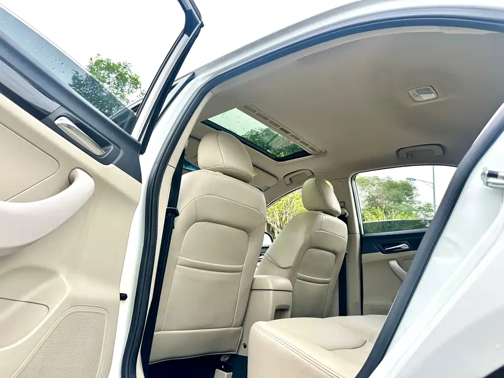 Roewe 360