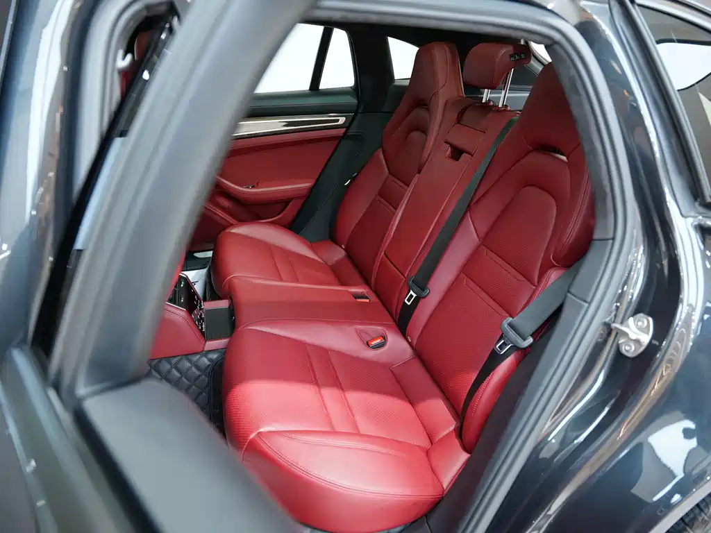 Porsche Panamera 4 Sport Turismo 2022