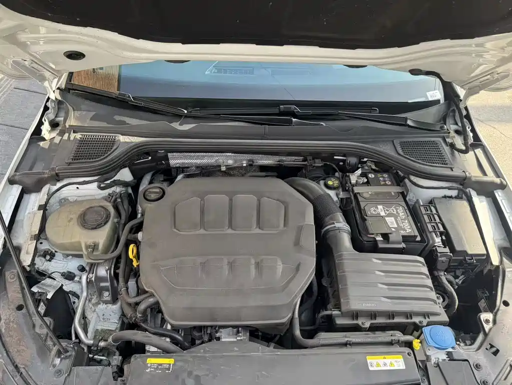 Volkswagen Golf GTI 2023 380TSI DSG