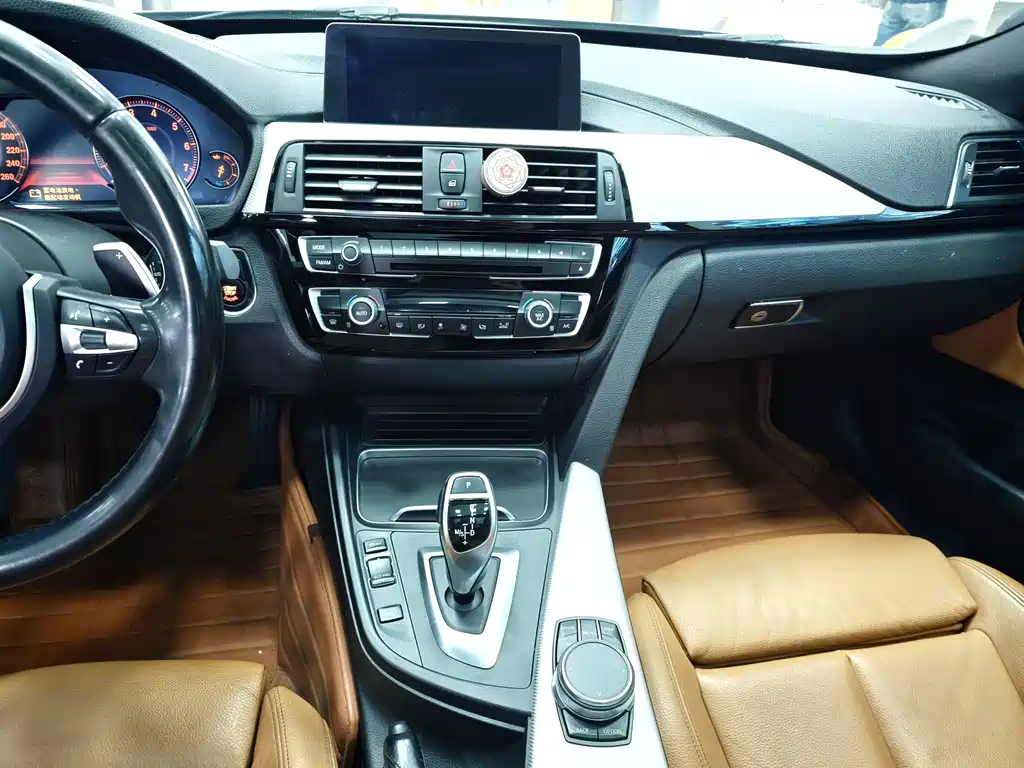 BMW 3 Series GT 2019 320i M Sport
