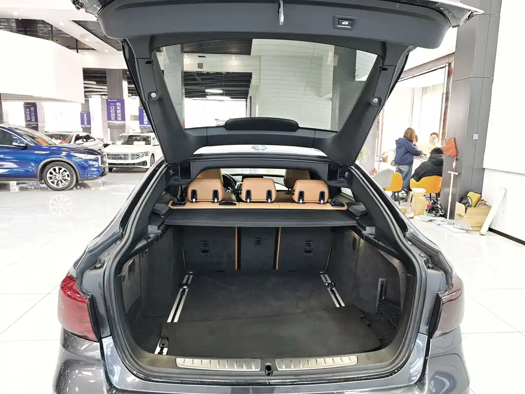 BMW 3 Series GT 2019 320i M Sport