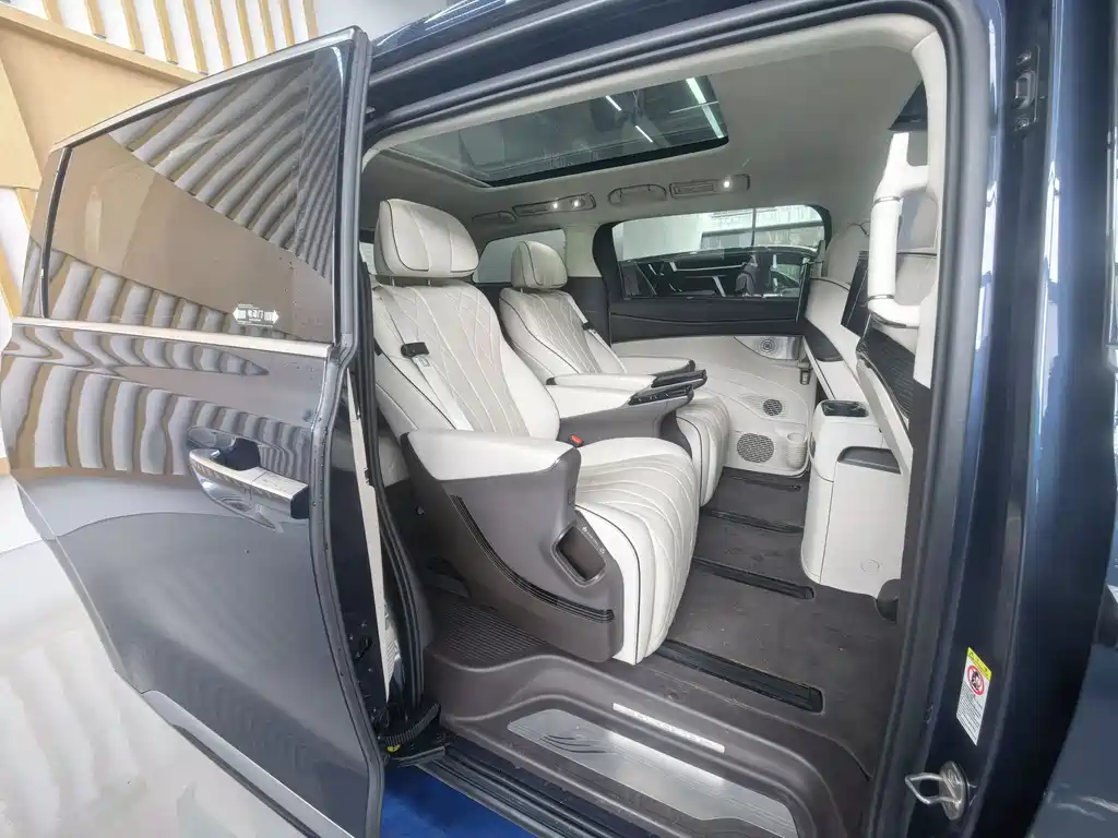 DENZA D9 2024 DM-i 980 AWD Flagship