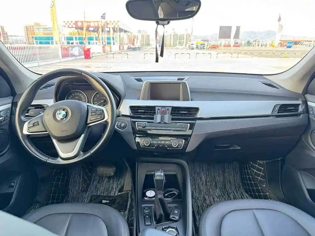 BMW X1 2016 sDrive18Li Prestige Edition