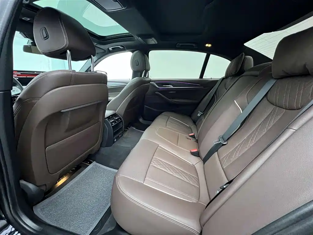 BMW 5 Series 2023 530Li Leading Edition M Sport Package