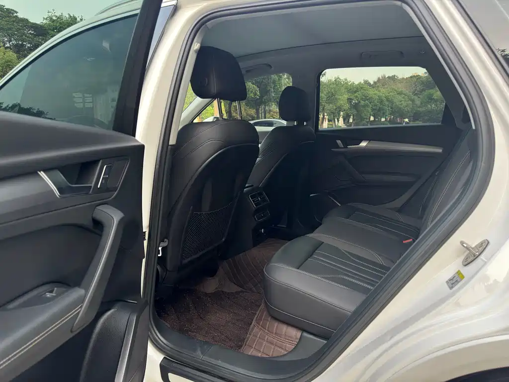 Audi Q5L 2023 40T Ice Sports Edition