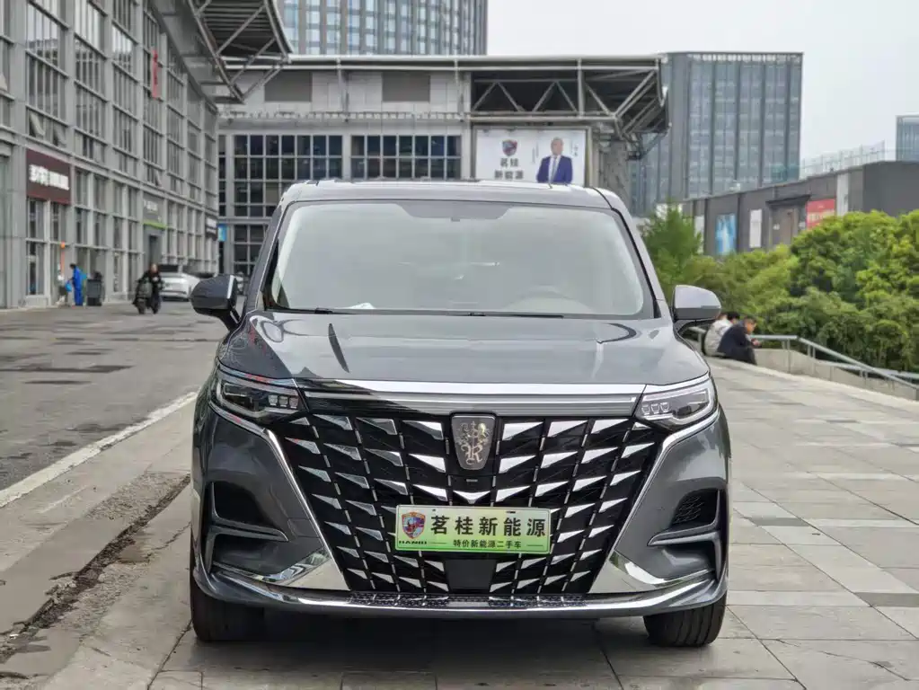 Roewe iMAX8 NEV 2022 Golden Edition