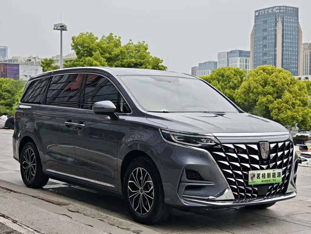 Roewe iMAX8 NEV 2022 Golden Edition