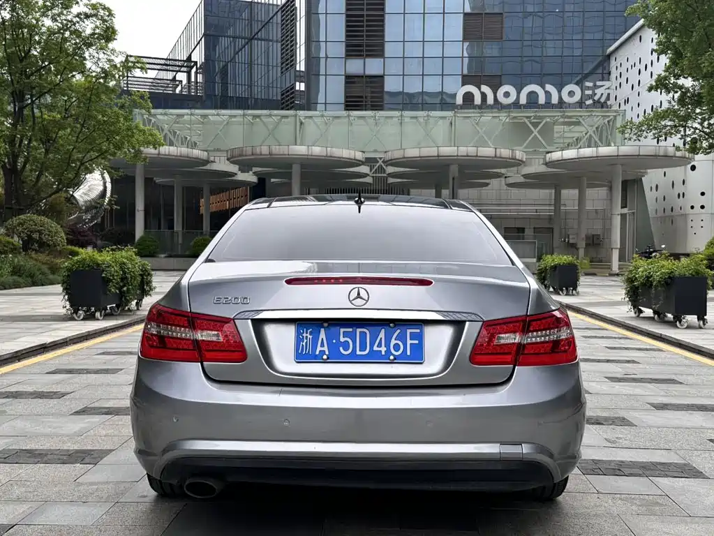 Mercedes-Benz E-Class (Import) 2012 E 200 CGI Coupe