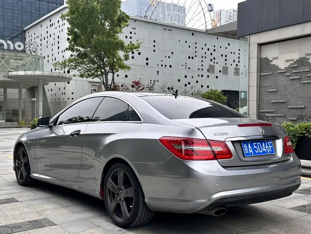 Mercedes-Benz E-Class (Import) 2012 E 200 CGI Coupe