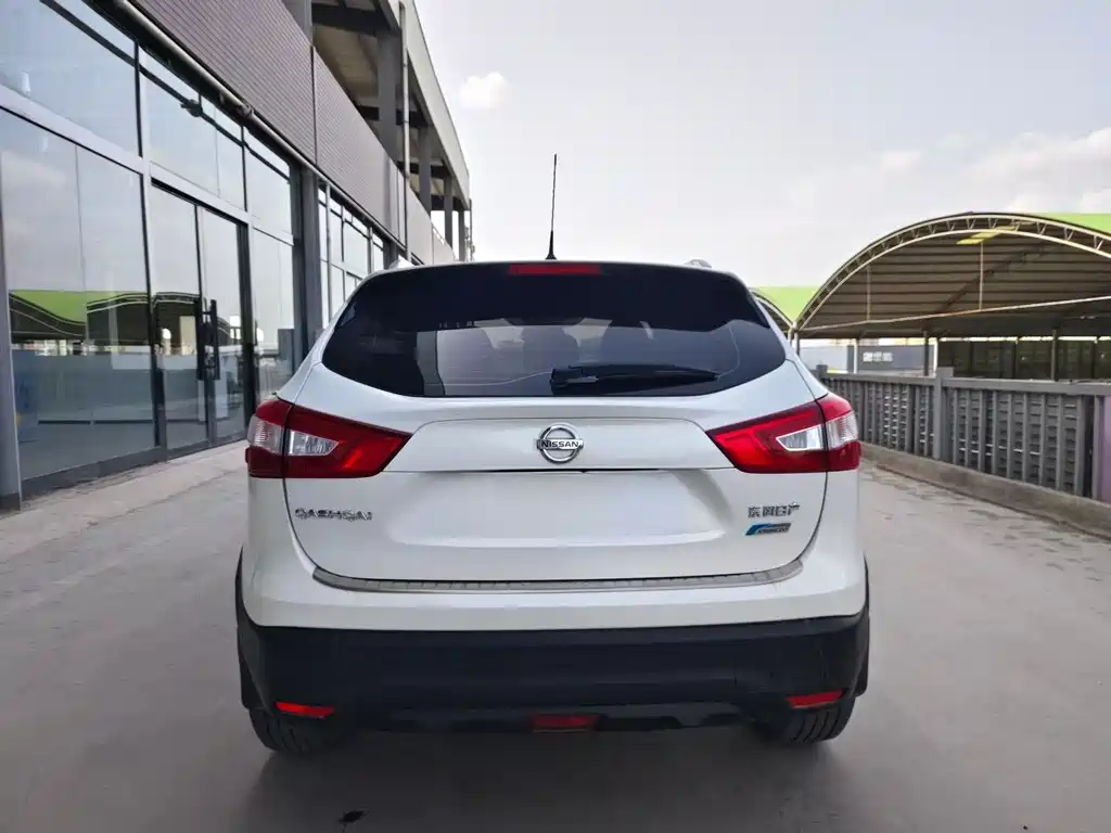 Nissan Qashqai 2017 2.0L CVT Luxury Edition China V