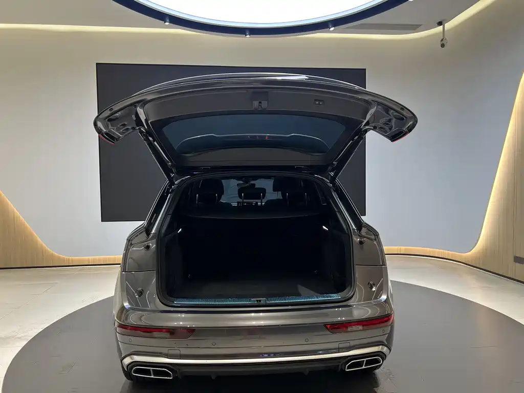 Audi Q5L 2022 45T Luxury Dynamic