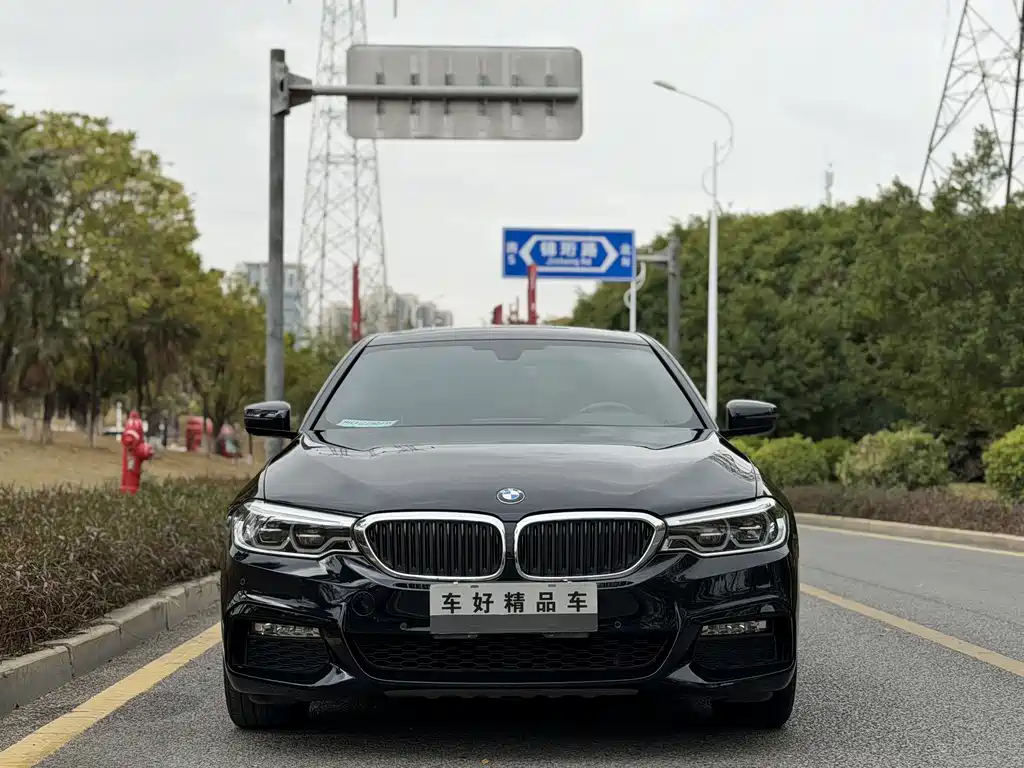 BMW 5 Series 2018 Updated 530Li Leading Model M Sport Package