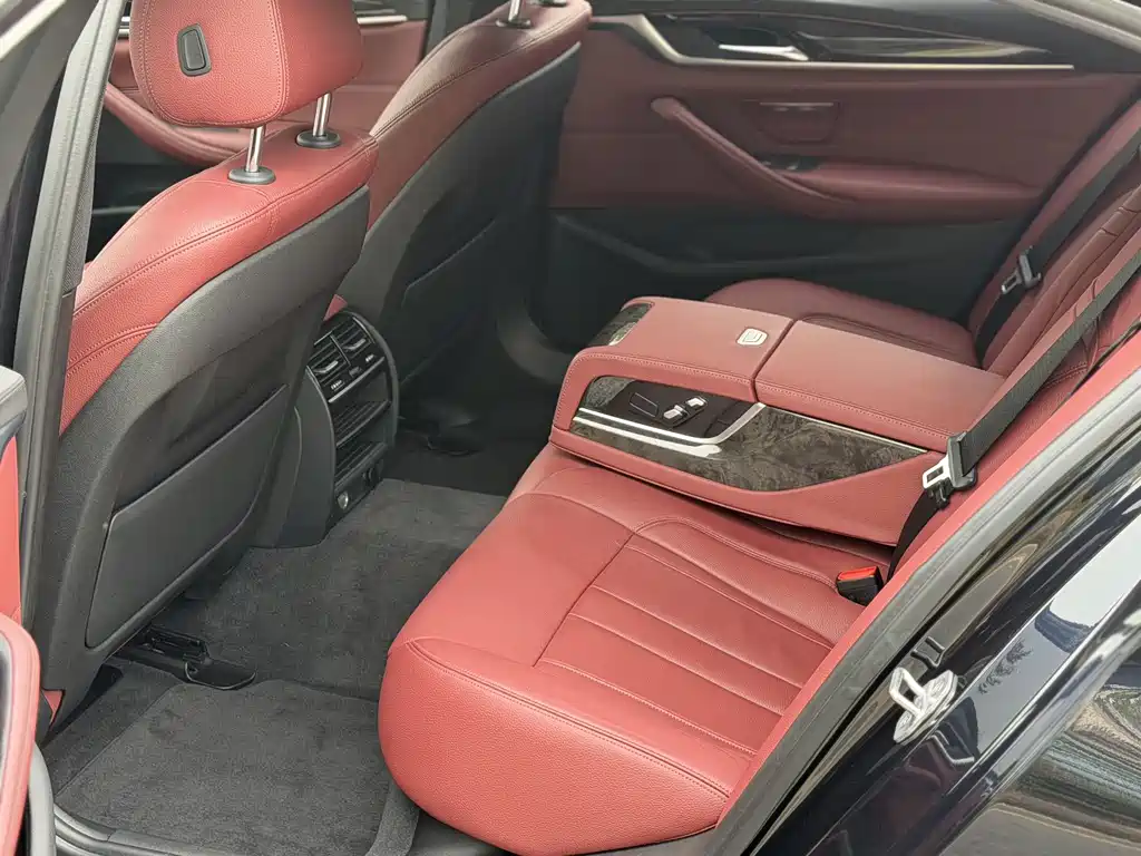 BMW 5 Series 2018 Updated 530Li Leading Model M Sport Package